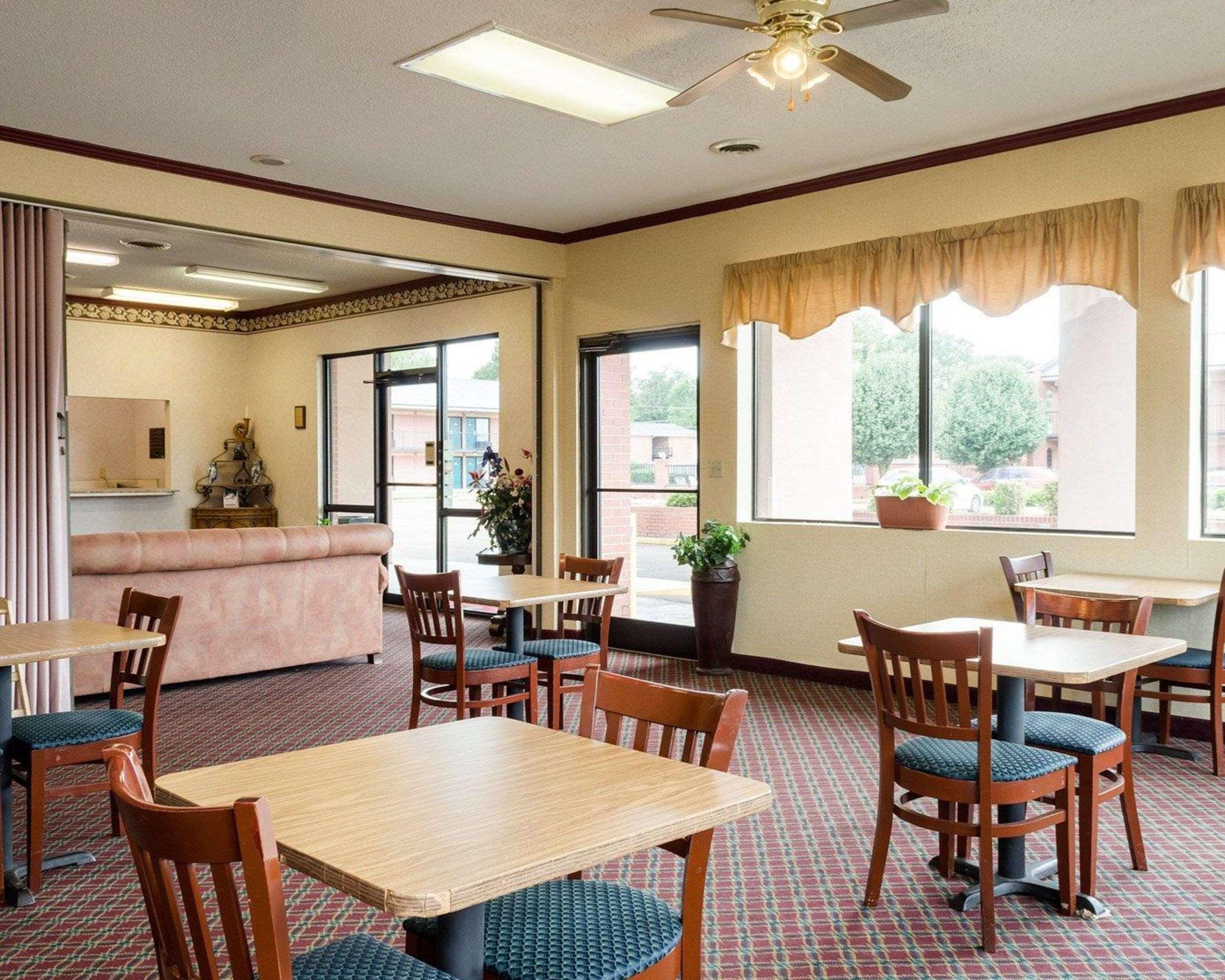 Rodeway Inn Greenwood Luaran gambar