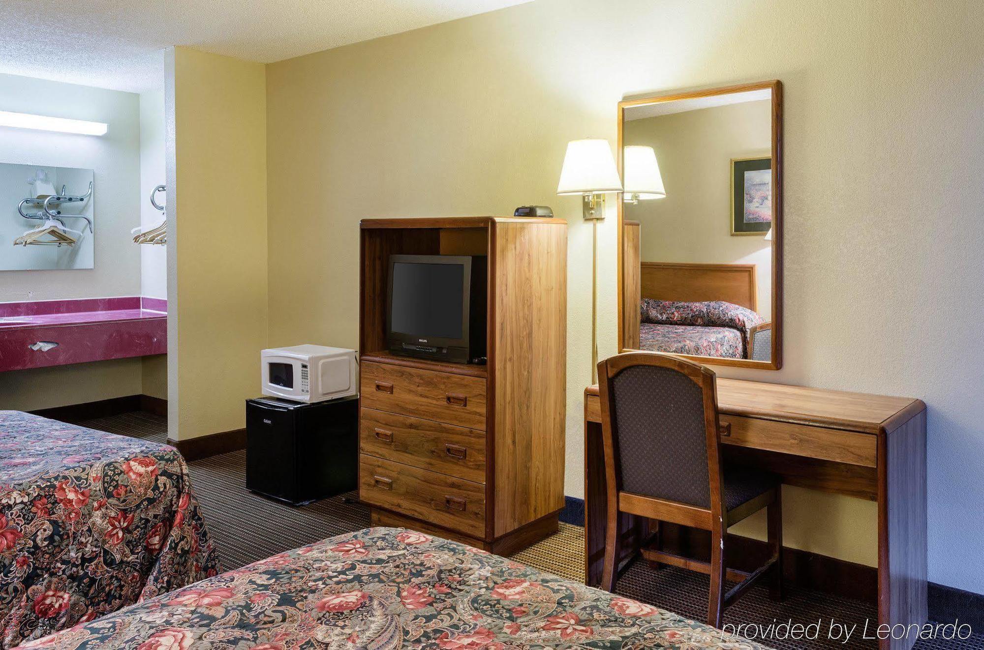 Rodeway Inn Greenwood Luaran gambar