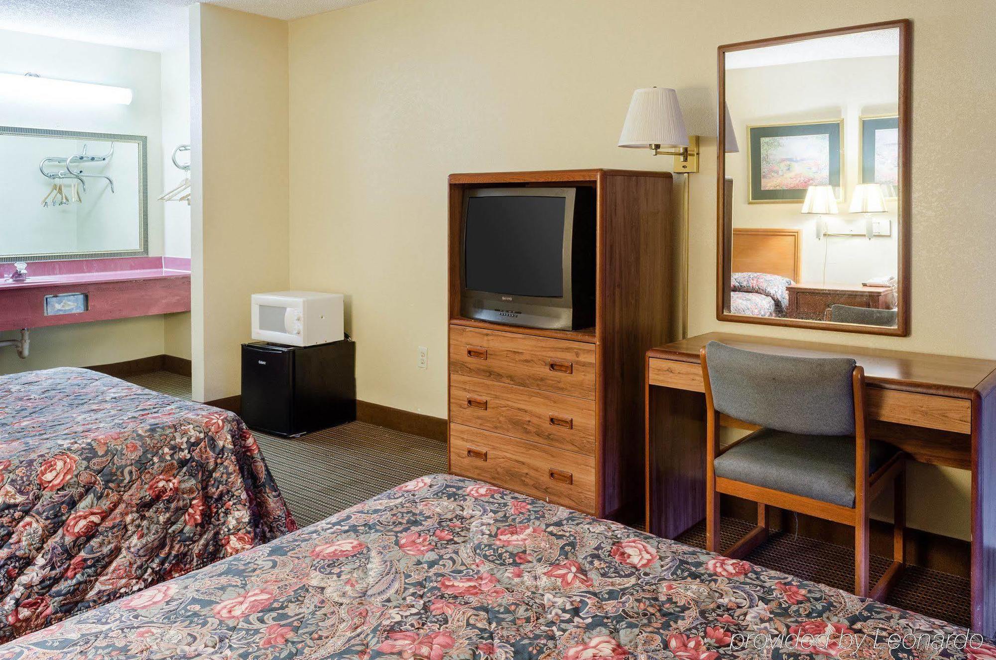 Rodeway Inn Greenwood Luaran gambar